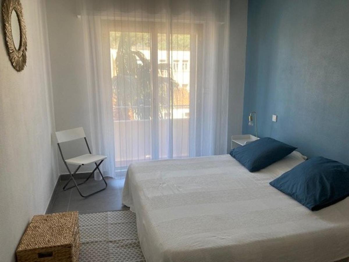 Bel Appartement Au Lavandou Avec Terrasse Et Vue Mer - Fr-1-308-167 เลอลาวองดูว์ ภายนอก รูปภาพ
